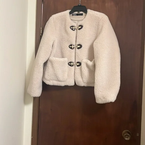 Zara Faux Shearling Jacket - Picture 6 of 8